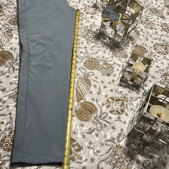 Lululemon ABC Classic-Fit Trouser
Warpstreme - Picture 11 of 11